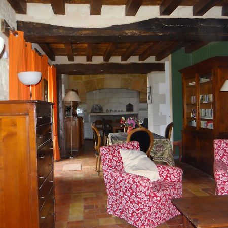 Gite Du Manoir Des Roches Saires 外观 照片