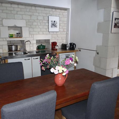 Gite Du Manoir Des Roches Saires 外观 照片