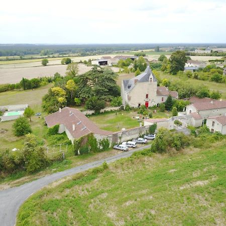 Gite Du Manoir Des Roches Saires 外观 照片