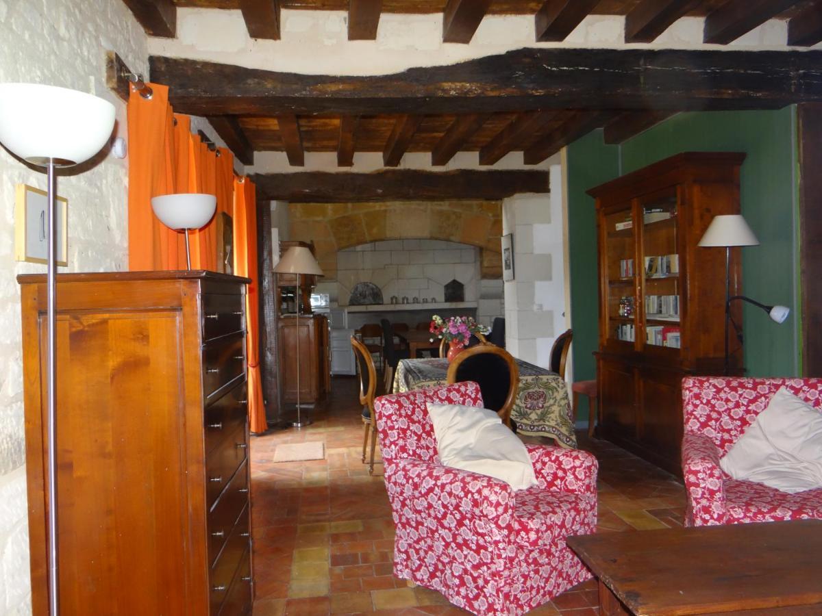 Gite Du Manoir Des Roches Saires 外观 照片