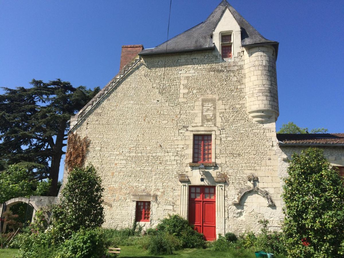 Gite Du Manoir Des Roches Saires 外观 照片