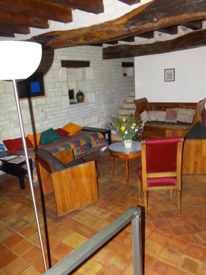 Gite Du Manoir Des Roches Saires 外观 照片